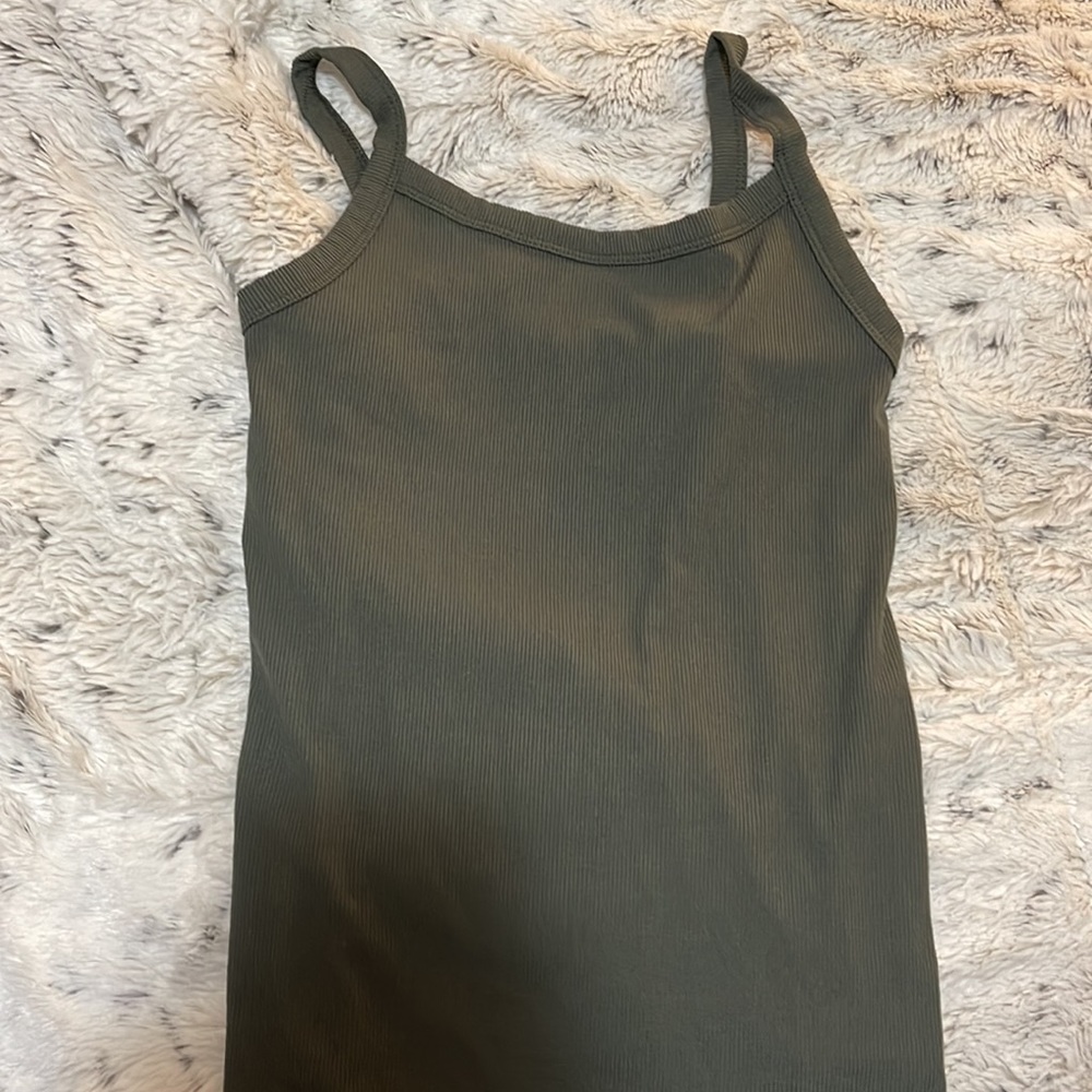 tanks - Picture 2 of 2
